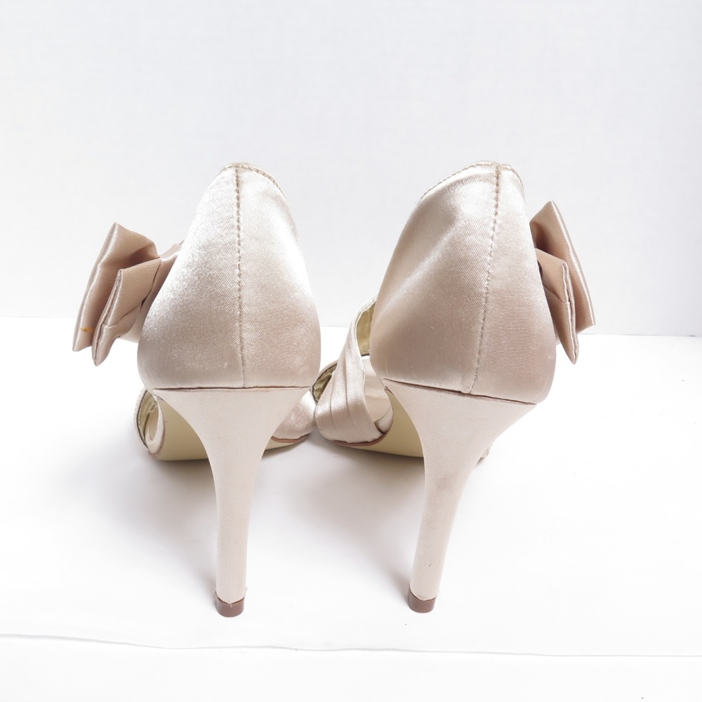LULU TOWNSEND Satin Champagne High‎ Heel Shoes - Picture 6 of 8